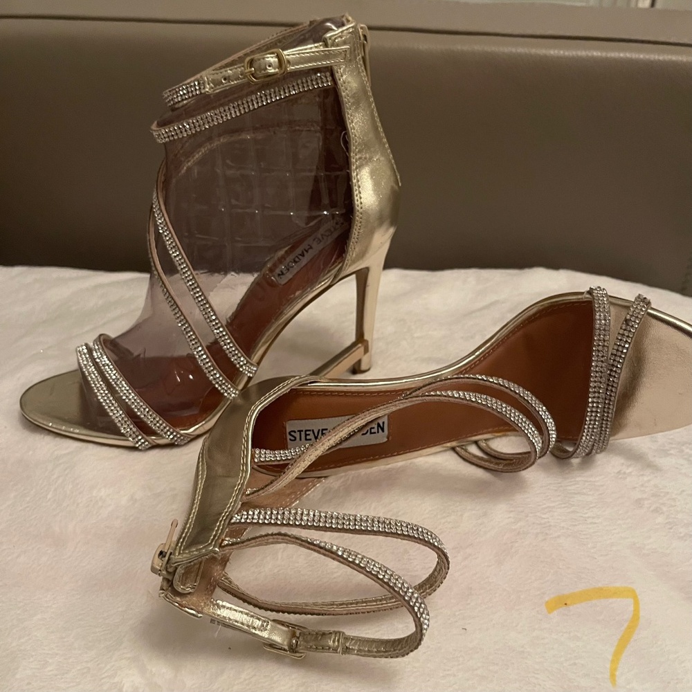 Shoes - Picture 2 of 5